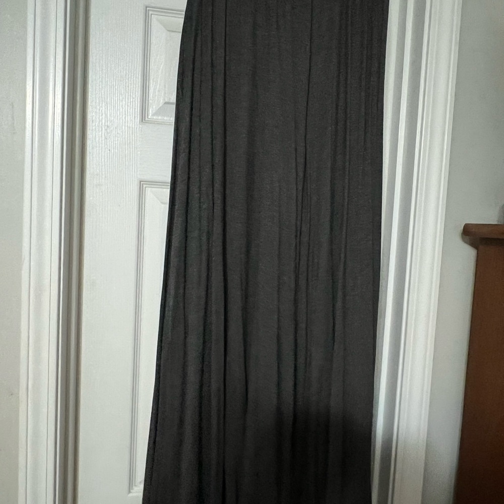 Wide leg pants never worn can be dressy